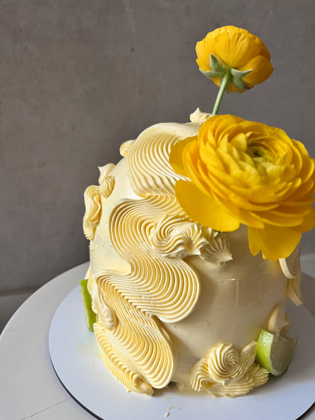 DOME CAKE CON FLORES